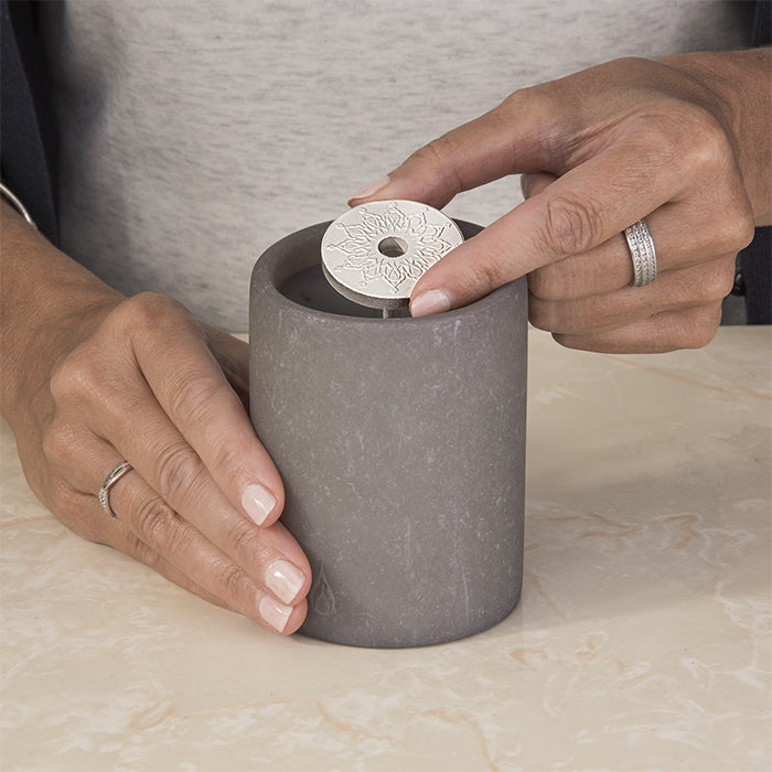 Lucid Candle Linen and Seagrass Fragrance Oil and Stone